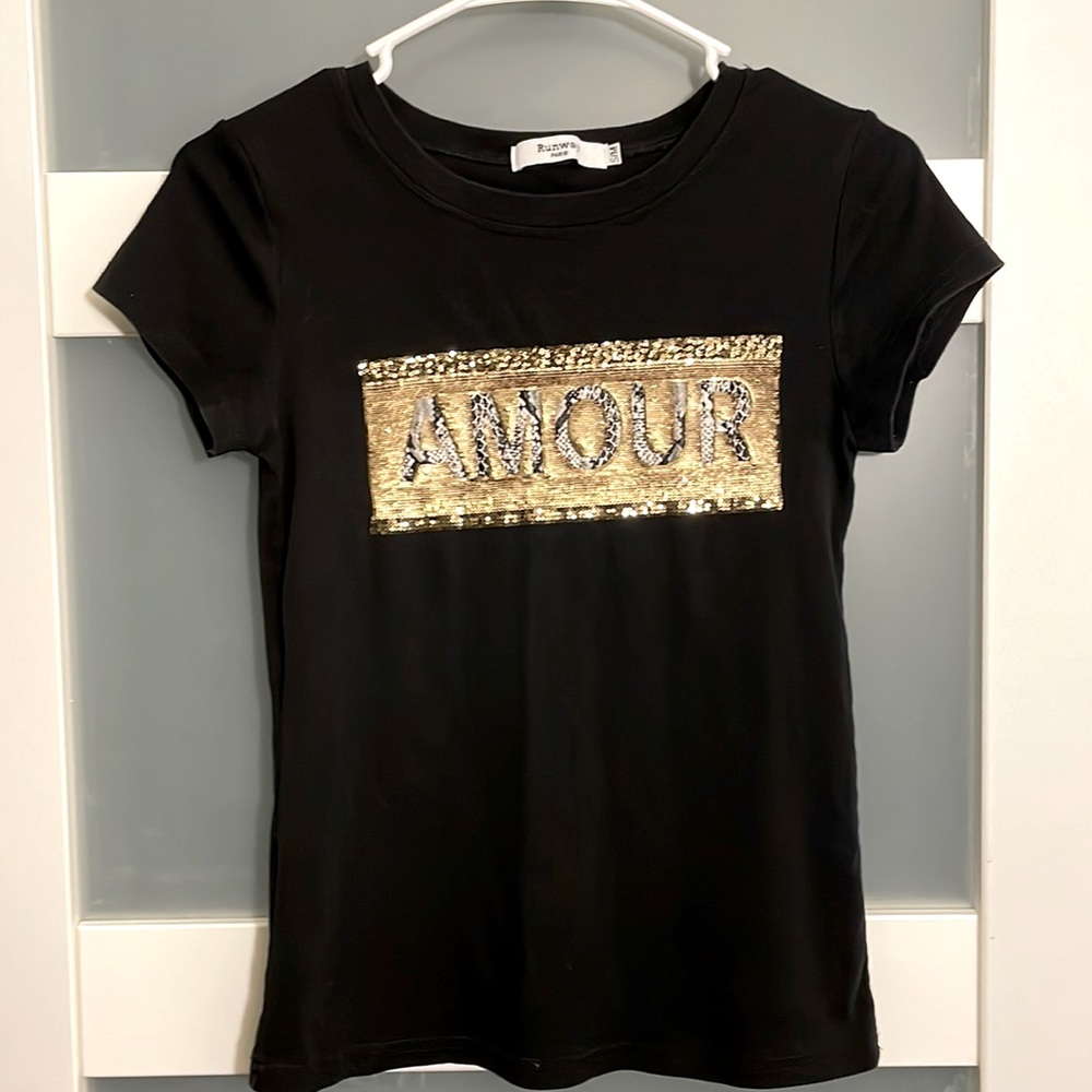 Runway Paris  t-shirt size S/M